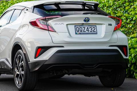2019 Toyota C-HR Hybrid - Thumbnail