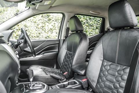 2021 Nissan Navara ST-X 2.3D - Thumbnail