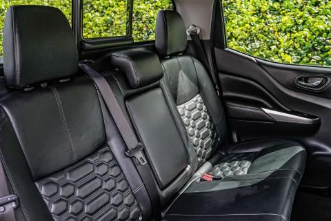 2021 Nissan Navara ST-X 2.3D - Thumbnail