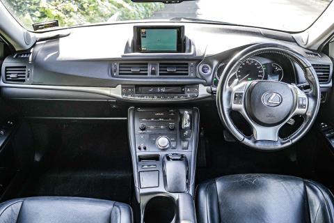 2011 Lexus CT 200h - Thumbnail