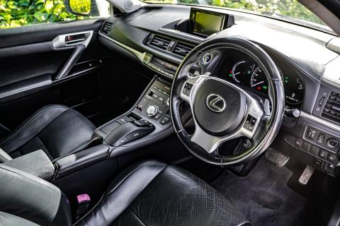 2011 Lexus CT 200h - Thumbnail