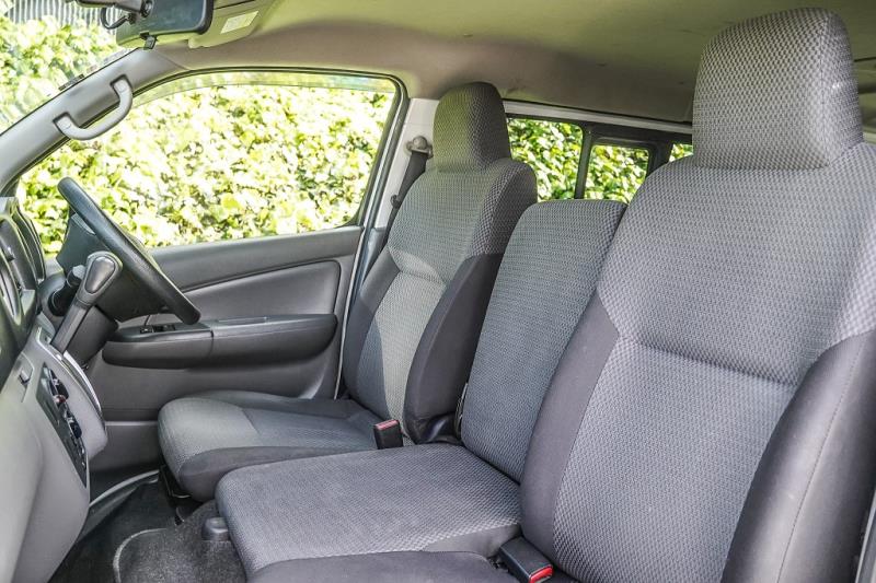 2019 Nissan NV350 / Caravan 5 Door