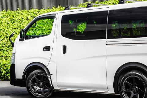2019 Nissan NV350 / Caravan 5 Door - Thumbnail