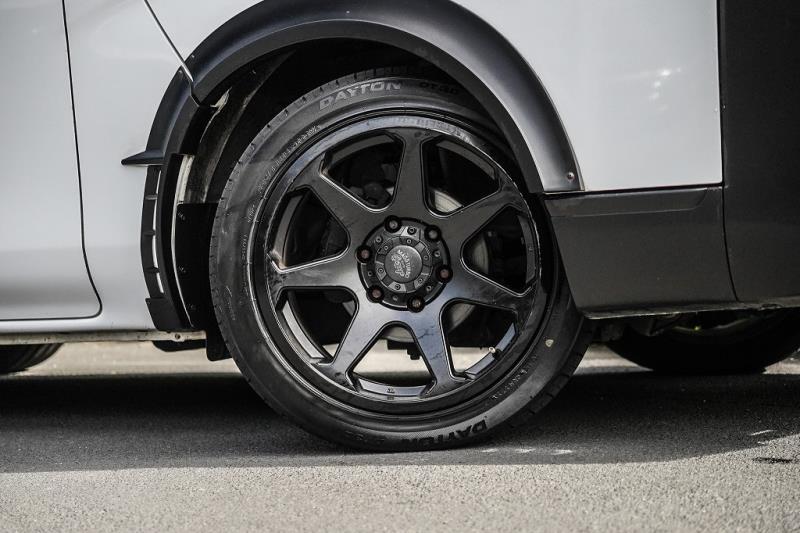2019 Nissan NV350 / Caravan 5 Door