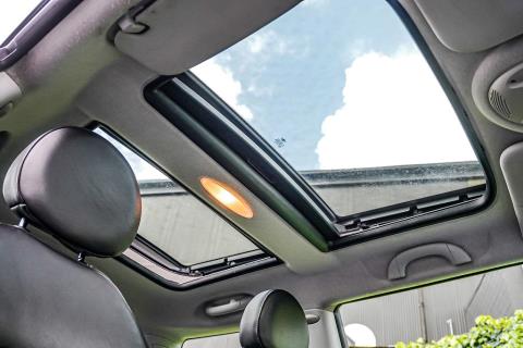2009 MINI Cooper - Thumbnail