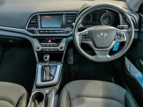 2016 Hyundai Elantra - Thumbnail