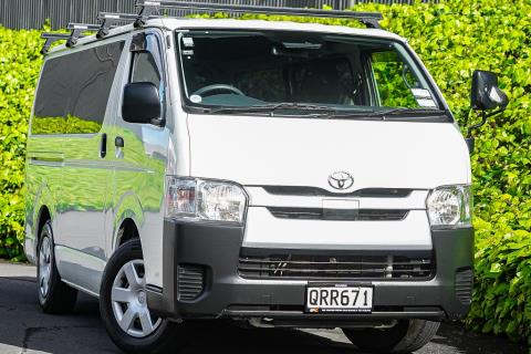 2019 Toyota Hiace ZL 5 Door - Thumbnail