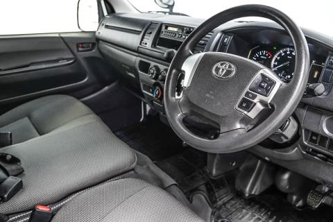 2020 Toyota Hiace ZL 5 Door - Thumbnail
