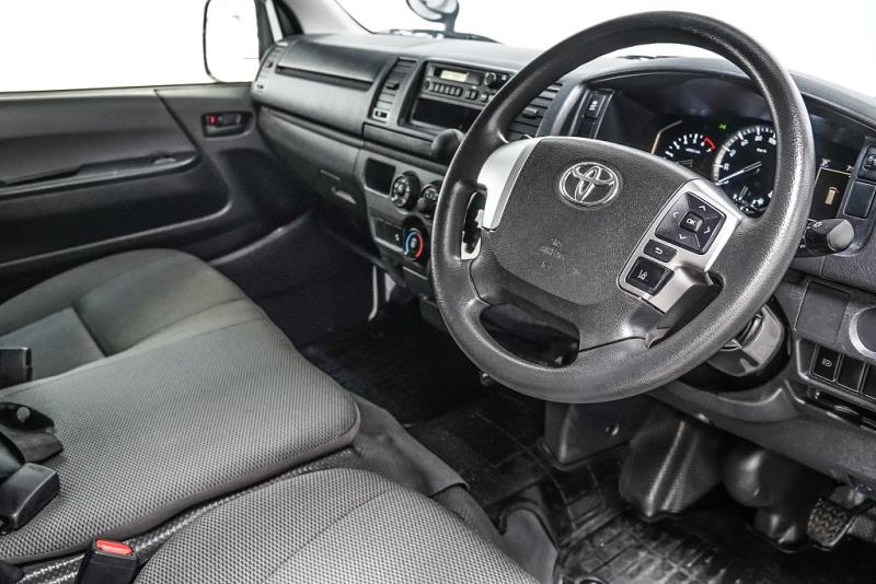 2020 Toyota Hiace ZL 5 Door