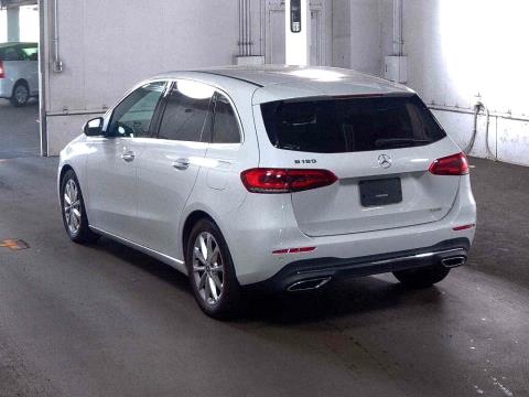 2020 Mercedes Benz B 180 - Thumbnail