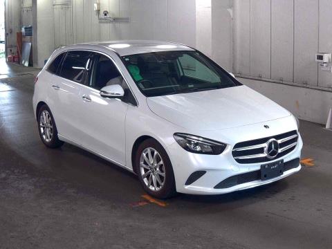 2020 Mercedes Benz B 180 - Thumbnail