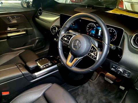 2020 Mercedes Benz B 180 - Thumbnail