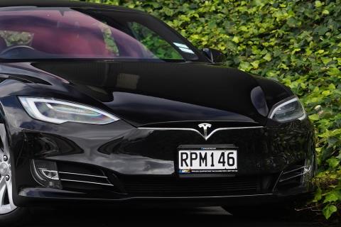 2017 Tesla Model S 75 - Thumbnail