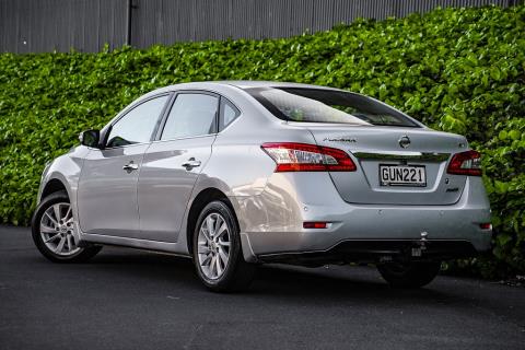 2013 Nissan Pulsar ST - Thumbnail