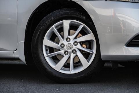 2013 Nissan Pulsar ST - Thumbnail