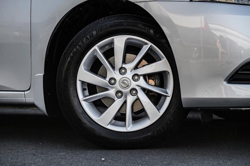 2013 Nissan Pulsar ST