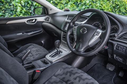 2013 Nissan Pulsar ST - Thumbnail