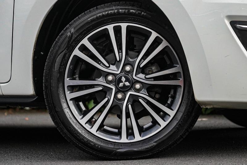 2019 Mitsubishi Mirage XLS