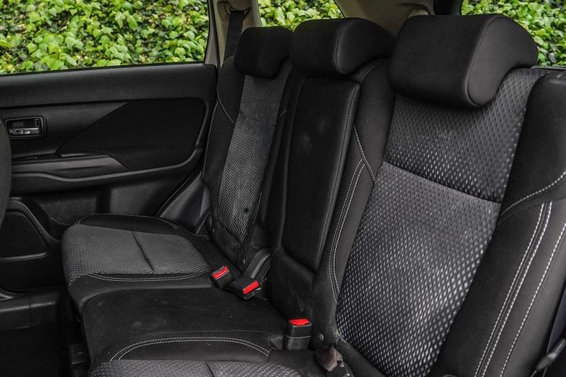 2022 Mitsubishi Outlander LS 7 Seater