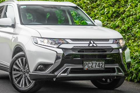 2022 Mitsubishi Outlander LS 7 Seater - Thumbnail