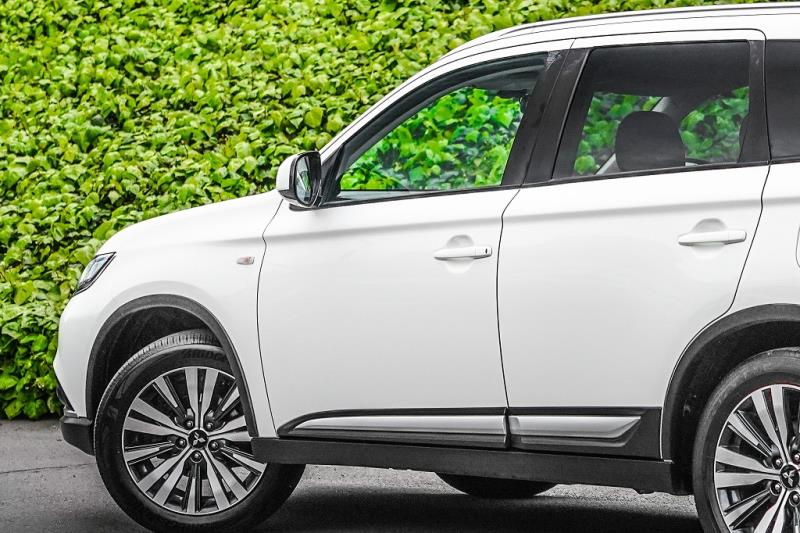 2022 Mitsubishi Outlander LS 7 Seater