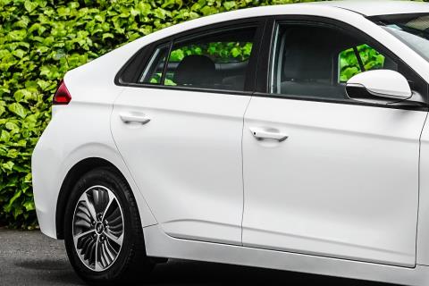 2022 Hyundai Ioniq PHEV Gen 2 - Thumbnail