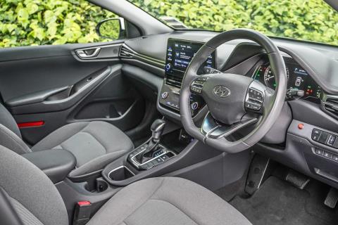 2022 Hyundai Ioniq PHEV Gen 2 - Thumbnail