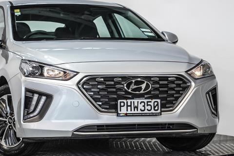2022 Hyundai Ioniq PHEV Gen 2 - Thumbnail
