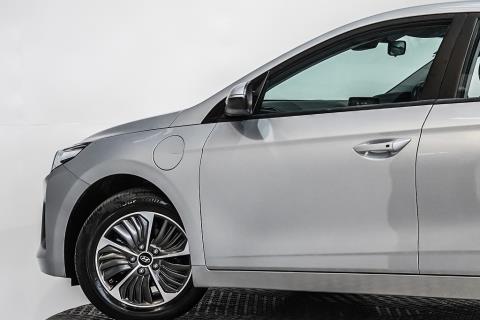 2022 Hyundai Ioniq PHEV Gen 2 - Thumbnail
