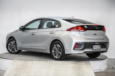 2022 Hyundai Ioniq PHEV Gen 2 - Thumbnail