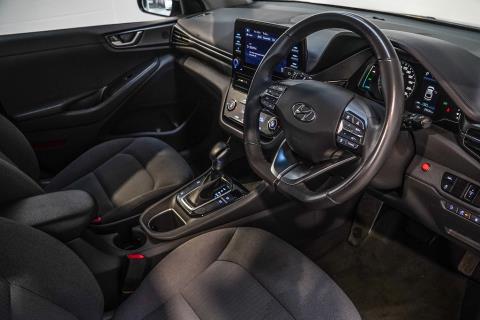 2022 Hyundai Ioniq PHEV Gen 2 - Thumbnail
