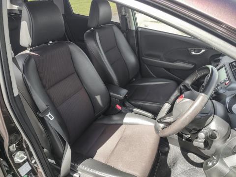 2011 Honda Fit Shuttle - Thumbnail