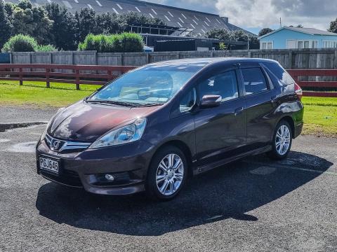 2011 Honda Fit Shuttle - Thumbnail