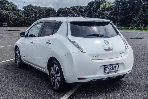 2018 Nissan Leaf 30X 66.7% SOH - Thumbnail