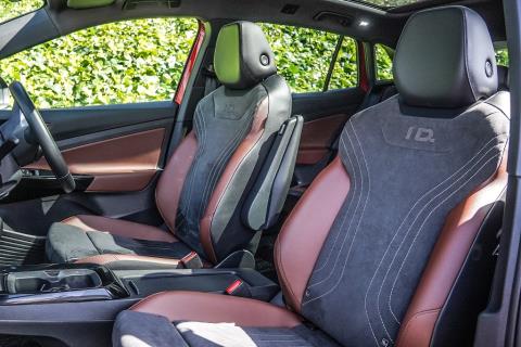 2023 Volkswagen ID.4 Pro 82kWh - Thumbnail