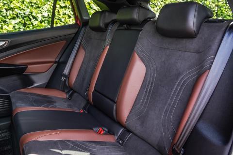 2023 Volkswagen ID.4 Pro 82kWh - Thumbnail