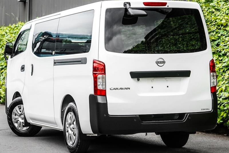 2022 Nissan NV350 / Caravan 5 Door