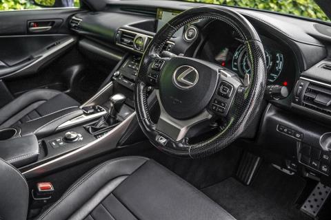 2016 Lexus IS 200T F Sport - Thumbnail