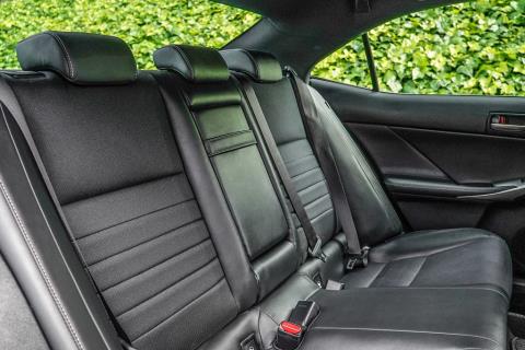 2016 Lexus IS 200T F Sport - Thumbnail