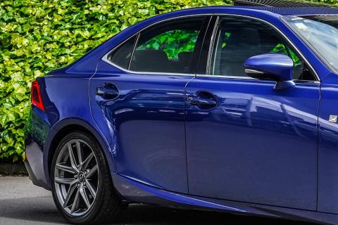 2016 Lexus IS 200T F Sport - Thumbnail