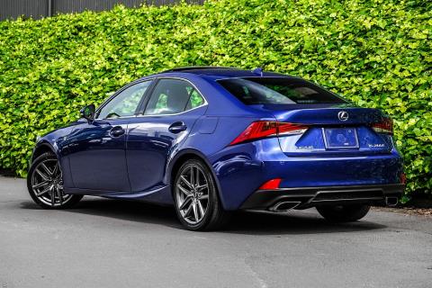 2016 Lexus IS 200T F Sport - Thumbnail
