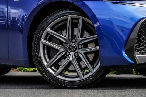 2016 Lexus IS 200T F Sport - Thumbnail