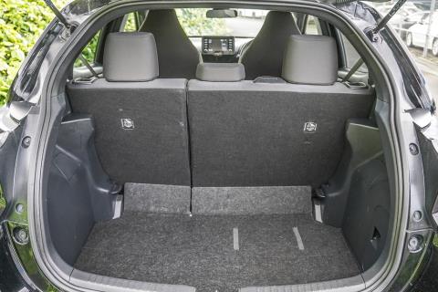2021 Toyota Yaris Hybrid / Vitz - Thumbnail