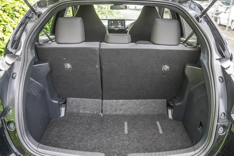 2021 Toyota Yaris Hybrid / Vitz