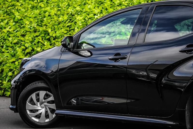 2021 Toyota Yaris Hybrid / Vitz