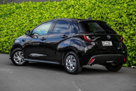 2021 Toyota Yaris Hybrid / Vitz - Thumbnail