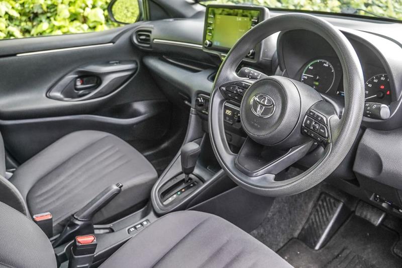 2021 Toyota Yaris Hybrid / Vitz