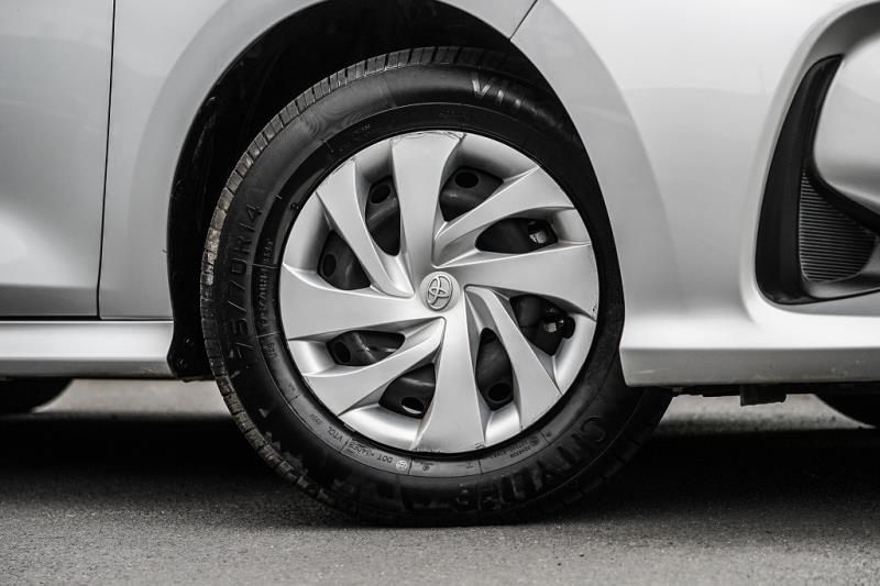 2020 Toyota Yaris Hybrid / Vitz
