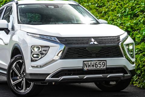 2021 Mitsubishi Eclipse Cross PHEV - Thumbnail