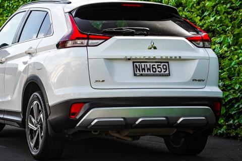 2021 Mitsubishi Eclipse Cross PHEV - Thumbnail